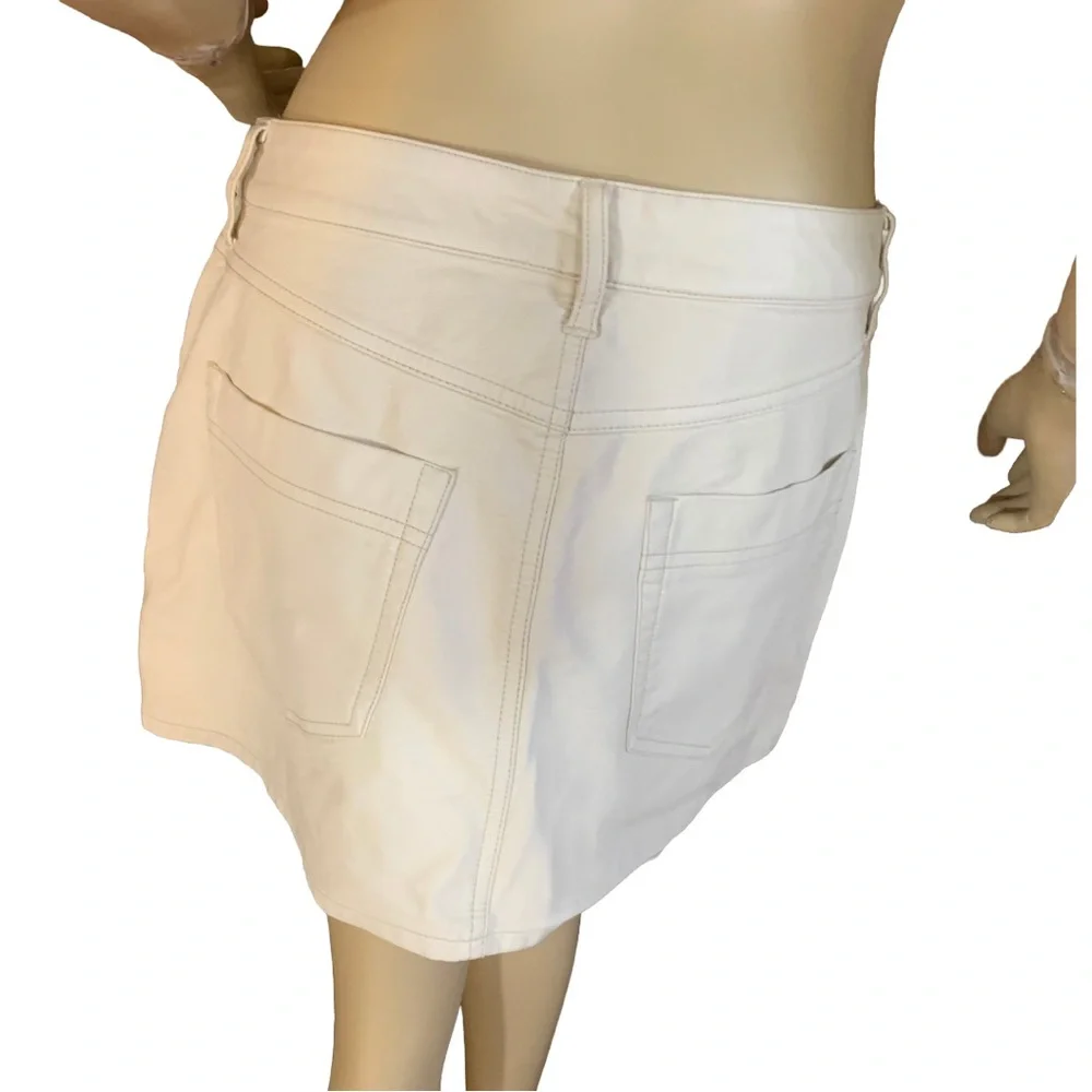 WE THE FREE "WYNNE" FREE PEOPLE FAUX LEATHER BONE CREAM MINI SKIRT (29/M) - Picture 4 of 12